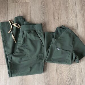 Figs Moss Isabela High Waisted pant and Catarina top